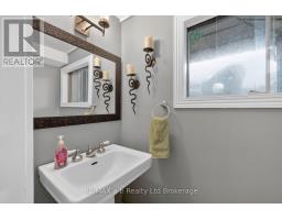 11 PRINCESS PARK ROAD - 41