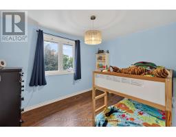 27 SIOUX CRESCENT - 28