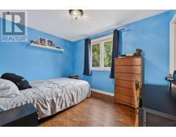 27 SIOUX CRESCENT - 29
