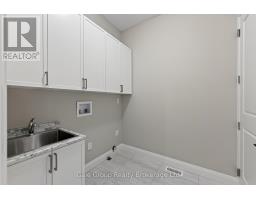 804 GARDEN COURT CRESCENT - 29