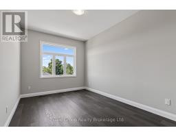 804 GARDEN COURT CRESCENT - 34