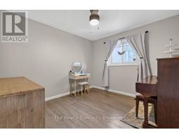 126 SPRINGBANK AVENUE N - 19