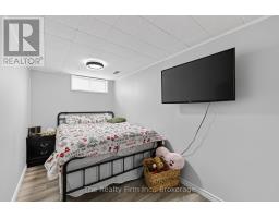 126 SPRINGBANK AVENUE N - 28