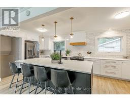 811 HUGHSON STREET - 10