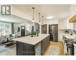 811 HUGHSON STREET - 12