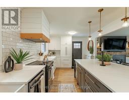811 HUGHSON STREET - 13