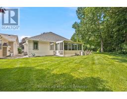 32 WILKINS CRESCENT - 6