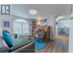 13 POTTERS ROAD N - 34