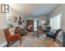 13 POTTERS ROAD N - 9