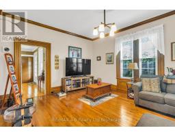 1813 NORFOLK COUNTY 19 ROAD W - 29