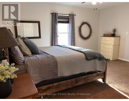 14 ELGIN STREET W - 23