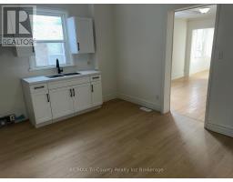 358 GLEBE STREET E - 10