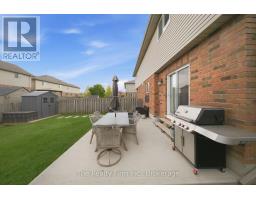 515 HUMMINGBIRD CRESCENT - 33