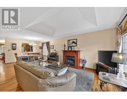 13 CORNISH CRESCENT - 11