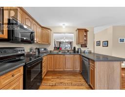 13 CORNISH CRESCENT - 20
