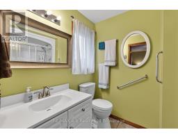 13 CORNISH CRESCENT - 26