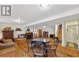 13 CORNISH CRESCENT - 32