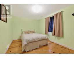 13 CORNISH CRESCENT - 33