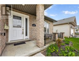 13 CORNISH CRESCENT - 9