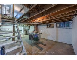33 WELLINGTON STREET - 23