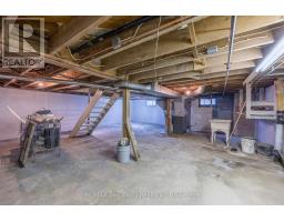 33 WELLINGTON STREET - 25