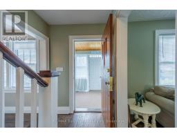 33 WELLINGTON STREET - 30