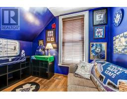 84 EAST PARK DRIVE - 11