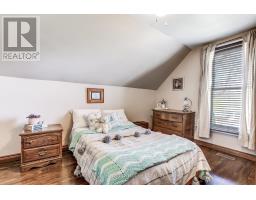 84 EAST PARK DRIVE - 15
