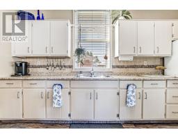 84 EAST PARK DRIVE - 7