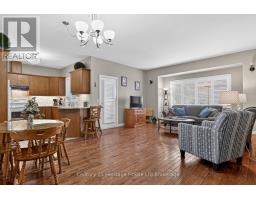13 - 450 LAKEVIEW DRIVE - 12