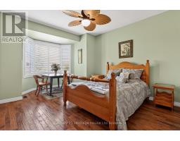 13 - 450 LAKEVIEW DRIVE - 15