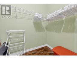 13 - 450 LAKEVIEW DRIVE - 16