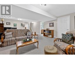 13 - 450 LAKEVIEW DRIVE - 25