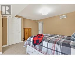 13 - 450 LAKEVIEW DRIVE - 27