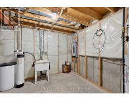 13 - 450 LAKEVIEW DRIVE - 37