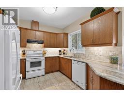 13 - 450 LAKEVIEW DRIVE - 7