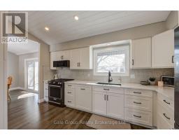 11 ROBIN STREET S - 13