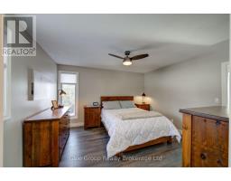 11 ROBIN STREET S - 16
