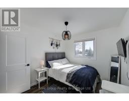 11 ROBIN STREET S - 20