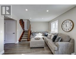 11 ROBIN STREET S - 22