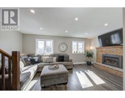 11 ROBIN STREET S - 23