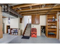 11 ROBIN STREET S - 31