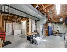 11 ROBIN STREET S - 33