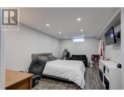 11 ROBIN STREET S - 34
