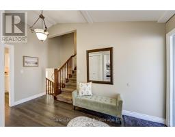 11 ROBIN STREET S - 4