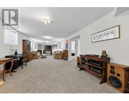 1380 CAEN AVENUE - 28