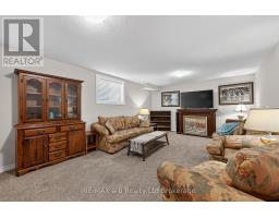 1380 CAEN AVENUE - 29