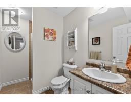 1380 CAEN AVENUE - 33