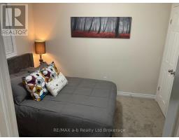 1380 CAEN AVENUE - 43