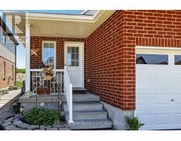 1380 CAEN AVENUE - 7